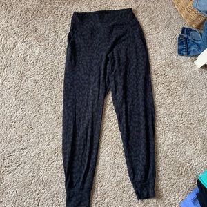 Lululemon align joggers. Size 6 never worn
